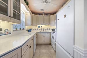 67 Royal Oak Dr 203, Vero Beach, FL 32962 Sold 06/20/25