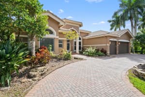 19450 Saturnia Lakes Dr, Boca Raton, FL 33498 - MLS#F10487319