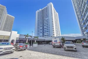1880 S Ocean Dr 704, Hallandale Beach, FL 33009 - MLS#F10487345