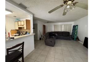 3429 NW 44th St 102, Lauderdale Lakes, FL 33309 - MLS#F10487399