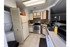 3429 NW 44th St 102, Lauderdale Lakes, FL 33309 - MLS#F10487399