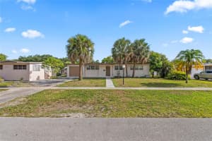 6885 NW 14th Ct, Plantation, FL 33313 Sold 05/15/25