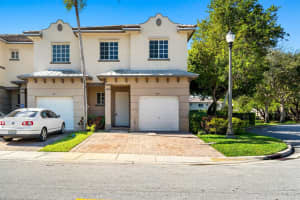 975 Tortuga Ln 975, Riviera Beach