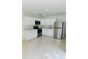 3375 2nd Pl, Vero Beach, FL 32968 Sold 05/08/25