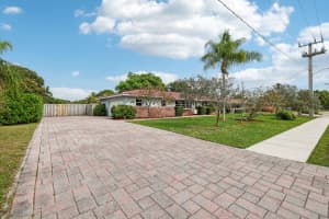 8403 NW 38th St, Coral Springs, FL 33065 Sold 05/07/25