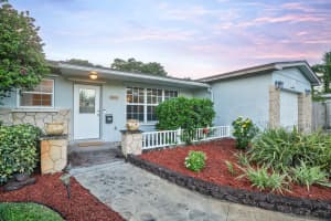 2400 NW 82nd Ave, Pembroke Pines, FL 33024 Sold 05/20/25