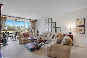 905 Cypress Ter 202, Pompano Beach, FL 33069 Sold 03/31/26