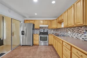 5216 NE 6th Ave B3, Oakland Park, FL 33334 - MLS#F10487833