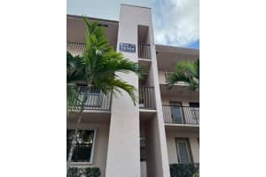 10304 Sunrise Lakes Blvd 307, Sunrise, FL 33322 Sold 05/02/25