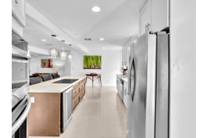5901 W Broward Blvd, Plantation, FL 33317 - MLS#F10487938