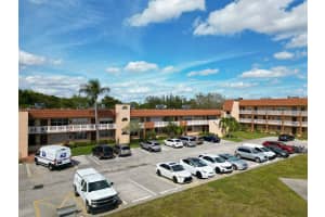9021 Sunrise Lakes Blvd 118, Sunrise