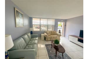 9021 Sunrise Lakes Blvd 118, Sunrise, FL 33322 Sold 10/29/25