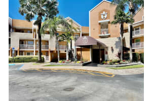 7421 Granville Dr 111, Tamarac, FL 33321 Sold 05/08/25