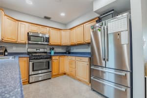 233 SW 14th Ct, Pompano Beach, FL 33060 Sold 05/05/25