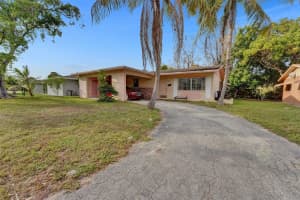 4371 Nw 32nd Ct, Lauderdale Lakes