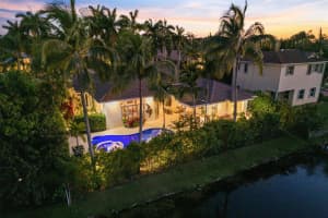 317 Windmill Palm Ave, Plantation, FL 33324 Sold 06/02/25