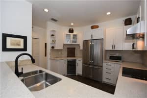 706 NE 2nd St 7, Fort Lauderdale, FL 33301 Sold 05/15/25
