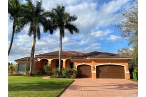 13785 SW 40th St, Davie, FL 33330 Sold 05/22/25