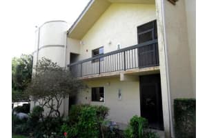 9460 Meadowood Dr 201, Fort Pierce, FL 34951 Sold 04/23/25