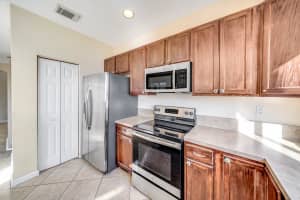 3141 Laurel Ridge Circle, Riviera Beach, FL 33404 Sold 05/02/25