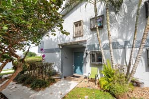 2737 S Oakland Forest Dr 103, Oakland Park, FL 33309 Sold 04/28/25
