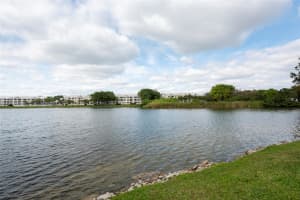 2737 S Oakland Forest Dr 103, Oakland Park, FL 33309 Sold 04/28/25