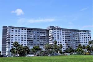 3800 Hillcrest Dr 307, Hollywood, FL 33021 Sold 04/23/25