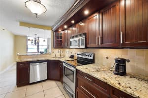 105 Lake Emerald Dr 410, Oakland Park, FL 33309 - MLS#F10488536