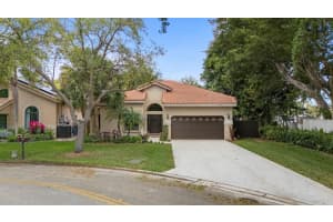 10301 NW 17th Ct, Plantation, FL 33322 Sold 04/30/25