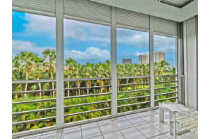 400 NE 14th Ave 517, Hallandale Beach, FL 33009 Sold 04/22/25