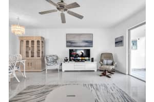400 NE 14th Ave 517, Hallandale Beach, FL 33009 Sold 04/22/25