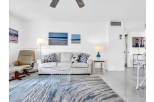 400 NE 14th Ave 517, Hallandale Beach, FL 33009 Sold 04/22/25