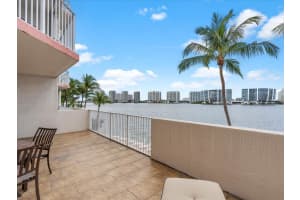 18260 N Bay Rd 304, Sunny Isles Beach, FL 33160 - MLS#F10488602
