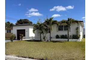 1419 S 24th Ter, Hollywood, FL 33020 Sold 07/14/25