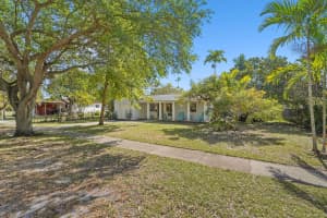 165 Sunset Way, Miami Springs, FL 33166 Sold 08/15/25