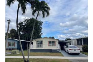 5300 SW 29th Ter, Fort Lauderdale, FL 33312 Sold 05/02/25