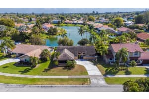 5720 W Waterford Dr, Davie, FL 33331 - MLS#F10488719