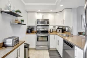 3250 N Palm Aire Dr 706, Pompano Beach, FL 33069 Sold 05/23/25