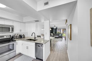 2379 SW 15th St 109, Deerfield Beach, FL 33442 Sold 05/05/25