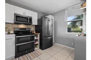 4134 S Carambola Cir H303, Coconut Creek, FL 33066 Sold 03/31/25