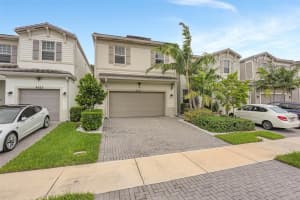 4927 NW 48th Ter, Tamarac, FL 33319 Sold 06/06/25
