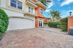 903 Ne 17th Way 104, Fort Lauderdale