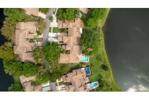 3326 Deer Creek Lake Shore Dr, Deerfield Beach