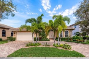 8235 SW 51st St, Cooper City, FL 33328 Sold 05/23/25
