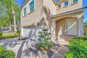 10615 NW 12th Ct, Plantation, FL 33322 - MLS#F10488878