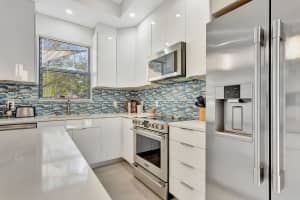 93 S Cortez Drive Circle R 93, Margate, FL 33068 - MLS#F10488964