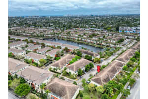 607 SW 3rd Ave, Pompano Beach, FL 33060 Sold 05/23/25