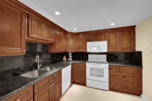 531 N Ocean Blvd 410, Pompano Beach, FL 33062 Sold 04/08/25