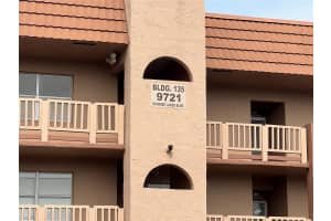 9721 Sunrise Lakes Blvd 201, Sunrise, FL 33322 - MLS#F10489012