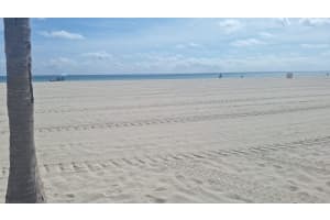 901 S Surf Rd 304, Hollywood, FL 33019 Sold 08/29/25